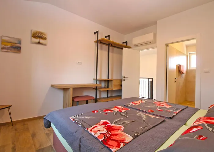 Rose 2352 Vakantiehuis Pula